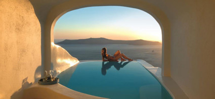 5 hoteles en Santorini con piscina en la habitación